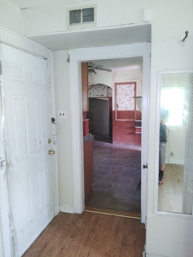Foto del edificio - 4521 Oakwood Ave