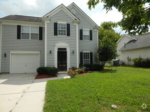 Building Photo - 11628 Larix Dr