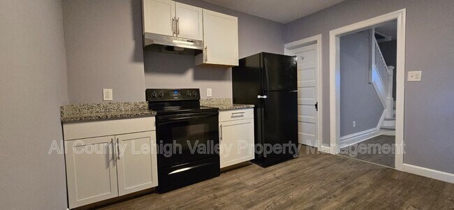 Foto del edificio - 1037 E 4th St