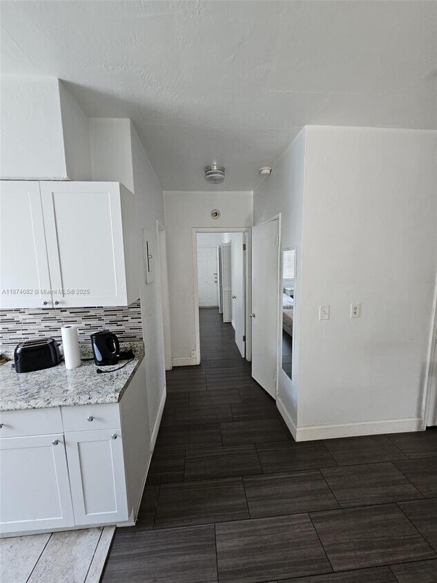 Foto principal - 7320 Carlyle Ave