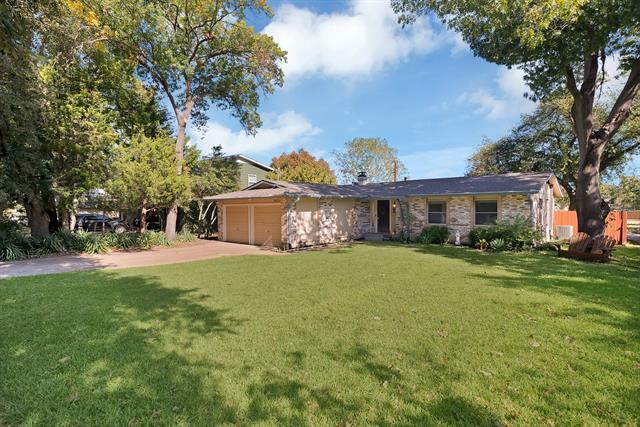 Building Photo - 1400 Lorrie Dr