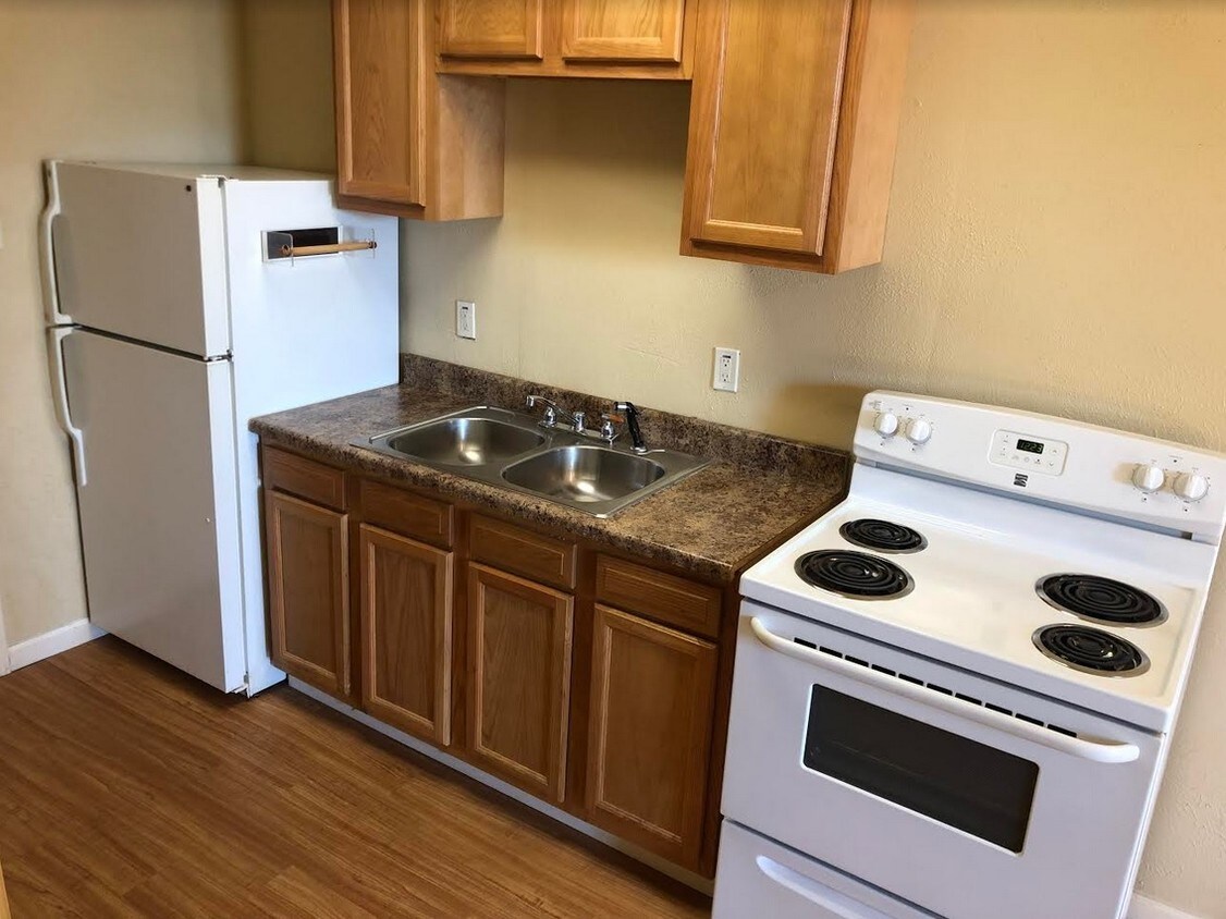 Foto principal - 1605 Lincoln Way