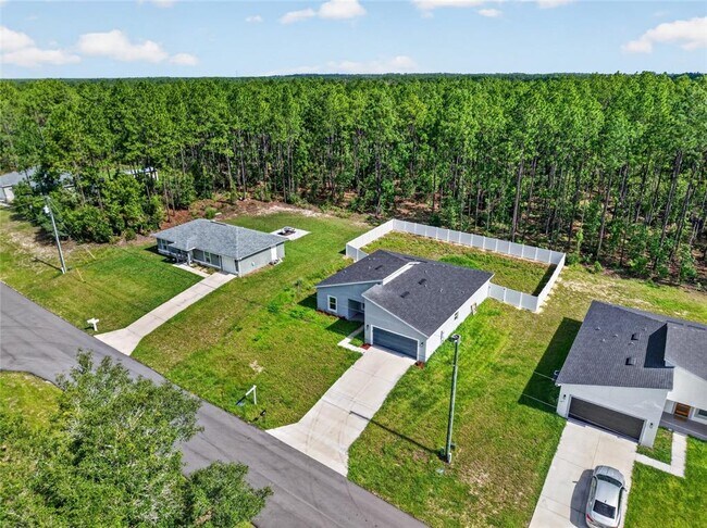 Foto del edificio - 7883 SW 138 Street Rd