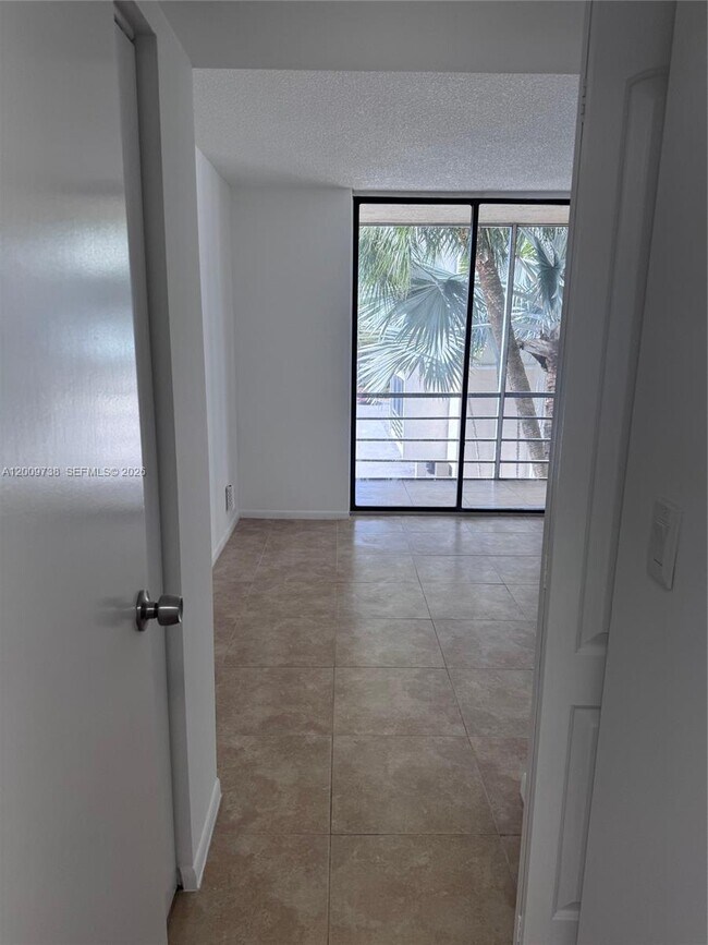 Foto del edificio - 2821 N Miami Beach Blvd