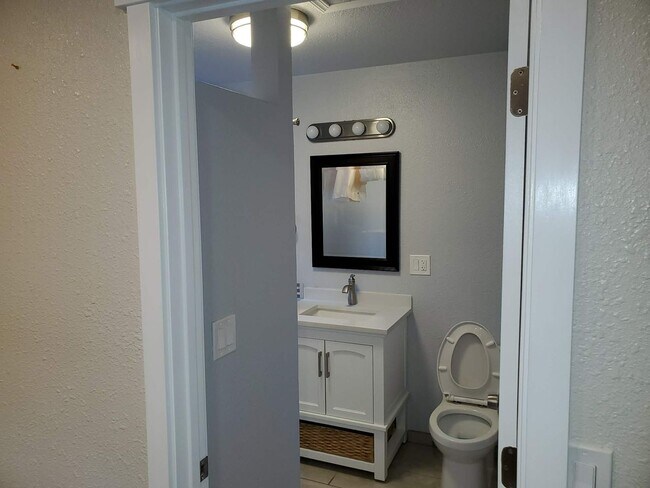 Foto del edificio - Cozy 1-Bedroom Home in Downtown Lewiston