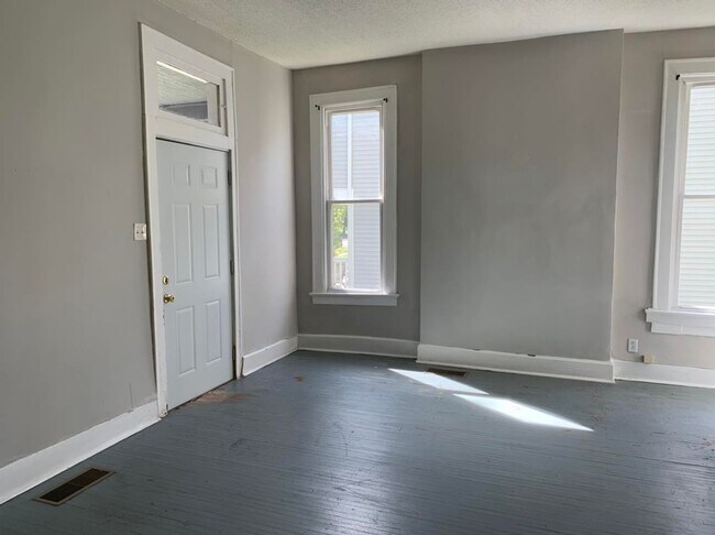 Foto del edificio - 504 Adams Ave