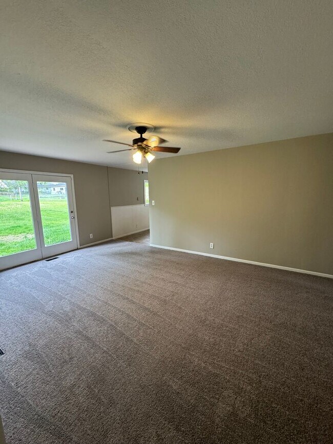 Building Photo - 1428 Tulip Tree Rd