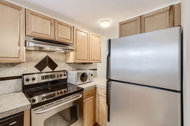 Foto del edificio - Lovely Pearl St. Condo 1 BDR/1 BA Downtown Boulder