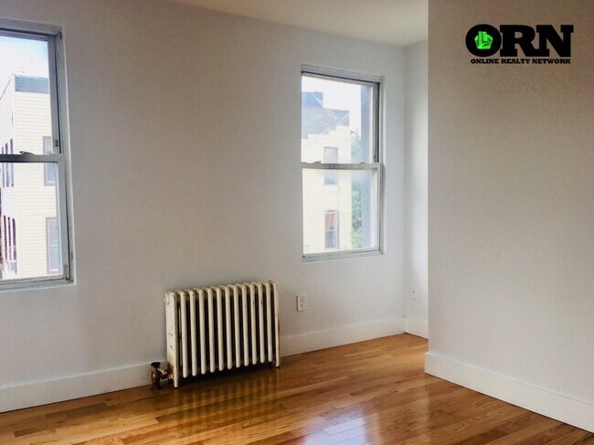 Building Photo - 351 Evergreen Ave