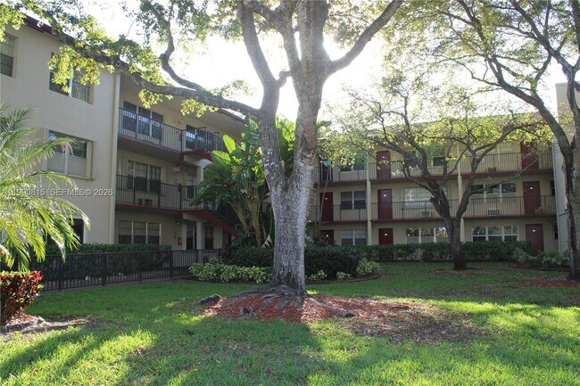 Foto del edificio - 200 SW 132nd Way