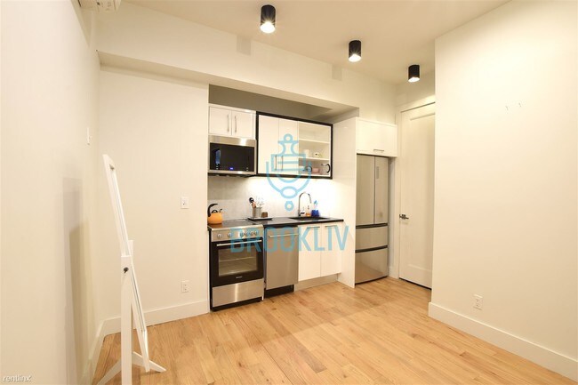 Foto del edificio - 1 br, 1 bath Apartment - 1631 Pacific St 1A