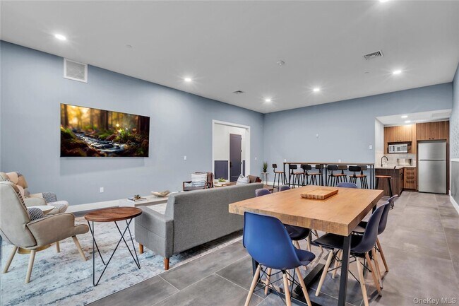 Foto del edificio - 185-191 Ashford Avenue Unit 12