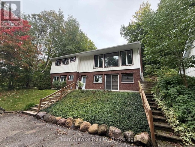 Photo du bâtiment - 121 Gilwood Park Dr