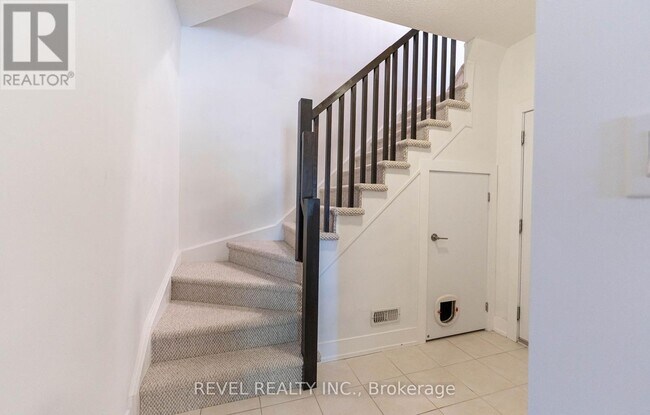 Photo du bâtiment - 1401 Plains Rd E