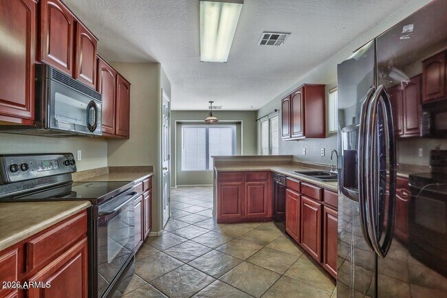 Foto del edificio - 25244 W Lamont Ave