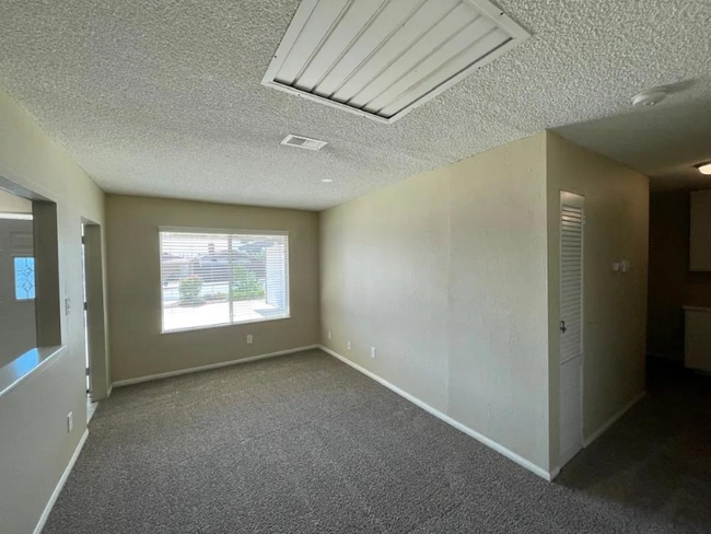 Building Photo - 11060 Davis St