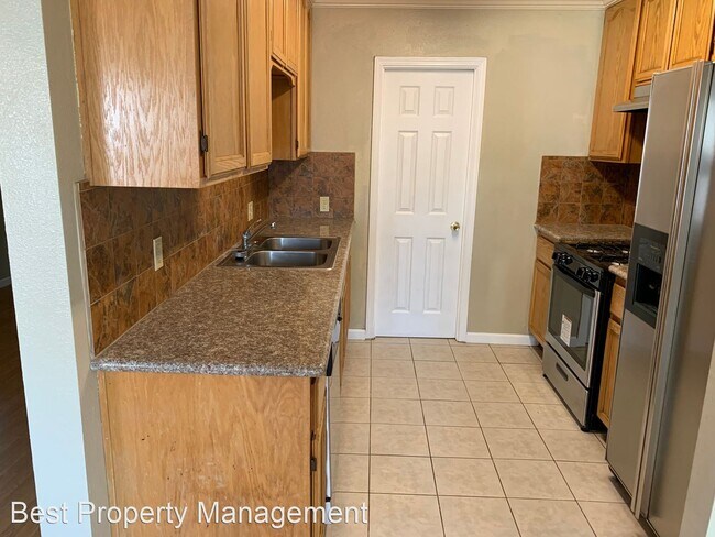 Foto del edificio - 3 br, 2 bath House - 1207 G Street