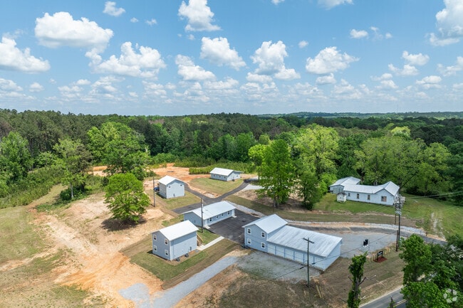 Building Photo - Russell Ridge Estates