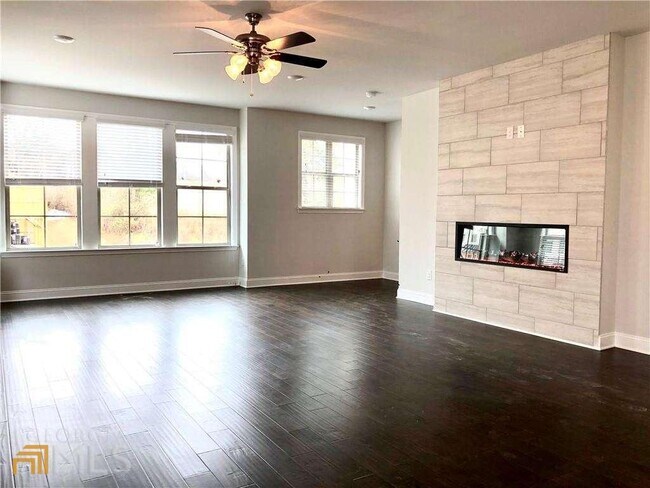 Foto del edificio - 3497 Evermore Pkwy
