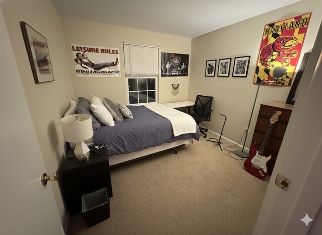 Foto del edificio - 4835 Berwyn House Rd