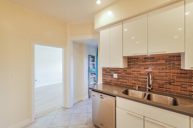 Foto del edificio - 614 7th Ave