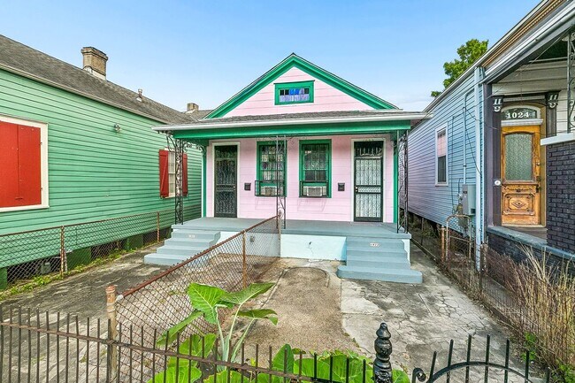 Building Photo - 1022 Port St