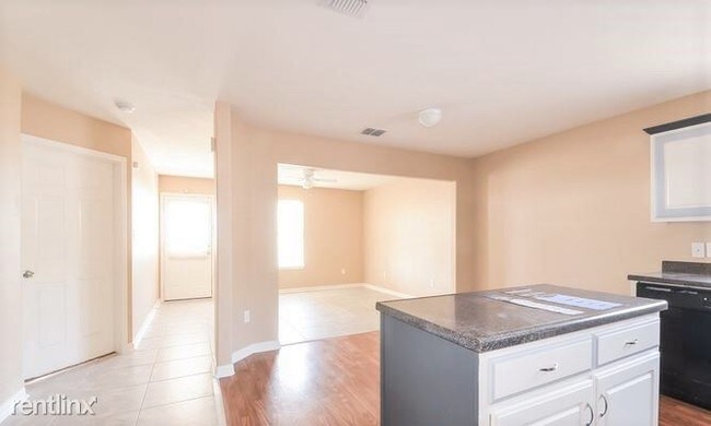 Building Photo - 3 br, 2 bath House - 5835 Hickory Canyon