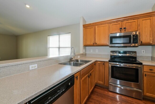 Foto del edificio - 573 Redberry Ln