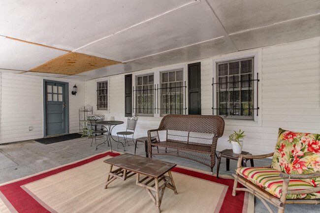 Foto del edificio - Furnished 1 Bedroom on E 60th Street