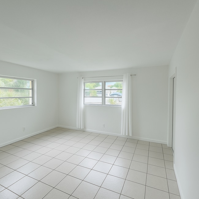 Foto del edificio - 2650 NE 215th St