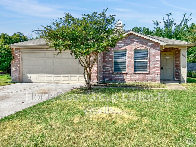 Building Photo - 9000 Seven Oaks Ln