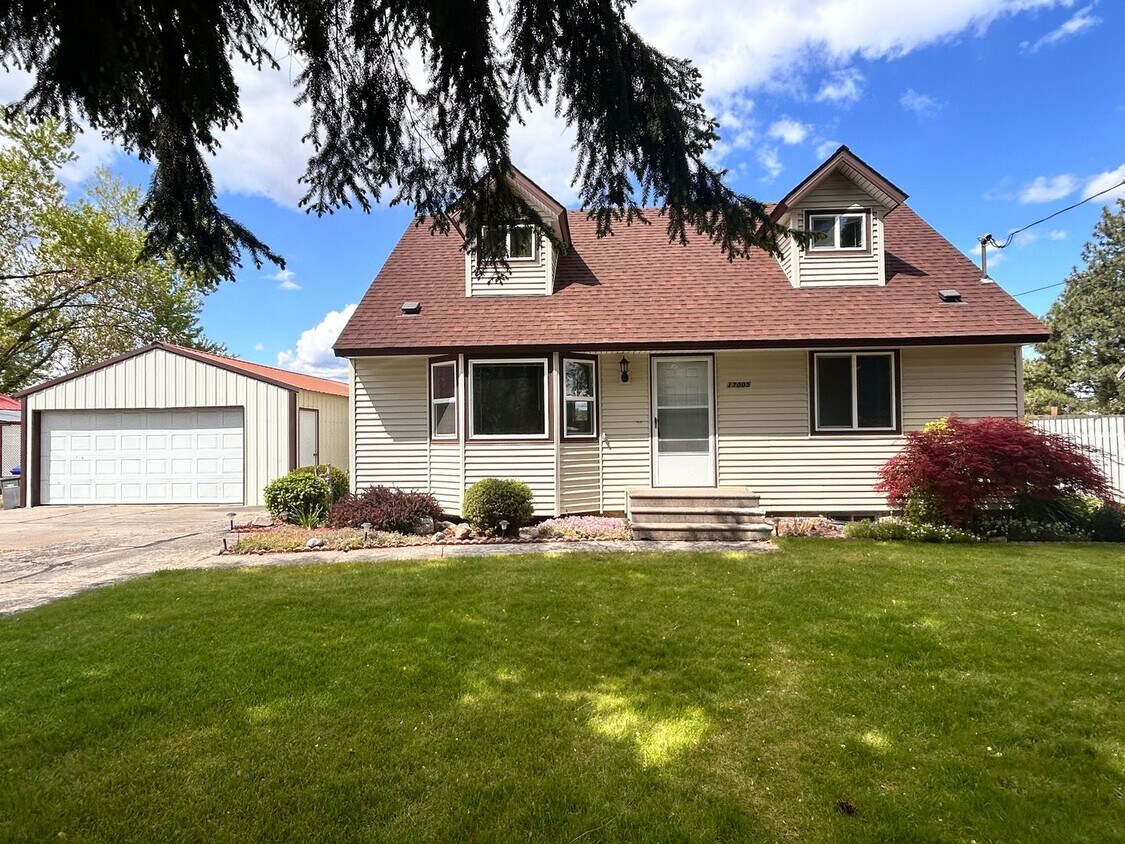 Primary Photo - Delightful 4 Bed, 2 Bath Home in Spokane V...