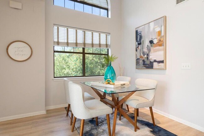 Foto del edificio - 11203 Ranch Rd 2222