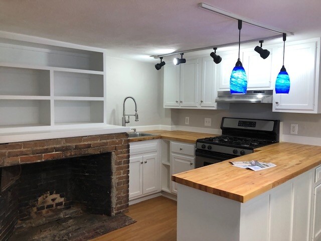 Kitchen - 10 Palfrey Ct