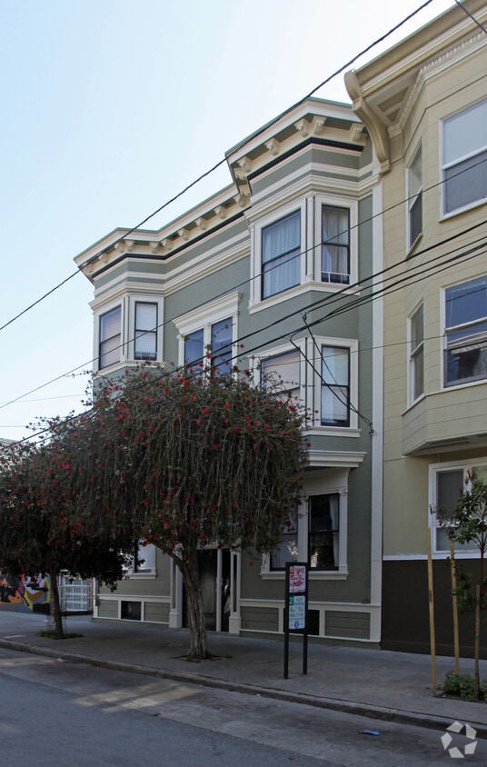 Building Photo - 157 Albion St