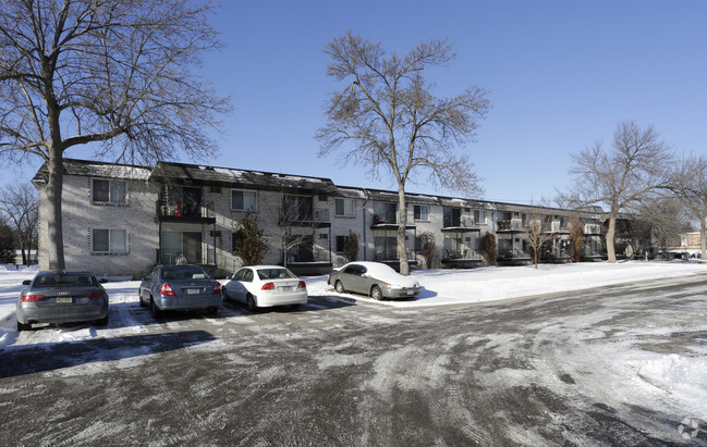 Building Photo - 10000 Nicollet