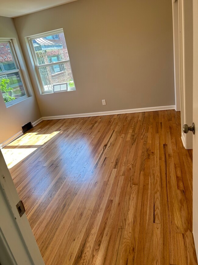 Photo - 4402 N 52nd St Apartments