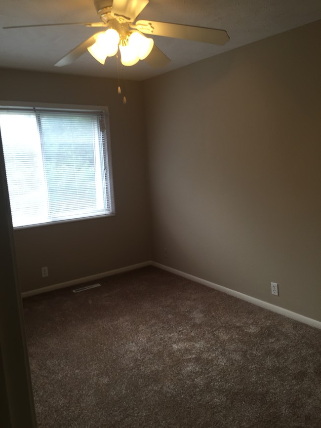 Foto del edificio - Hollybrooke Townhomes and Duplexes