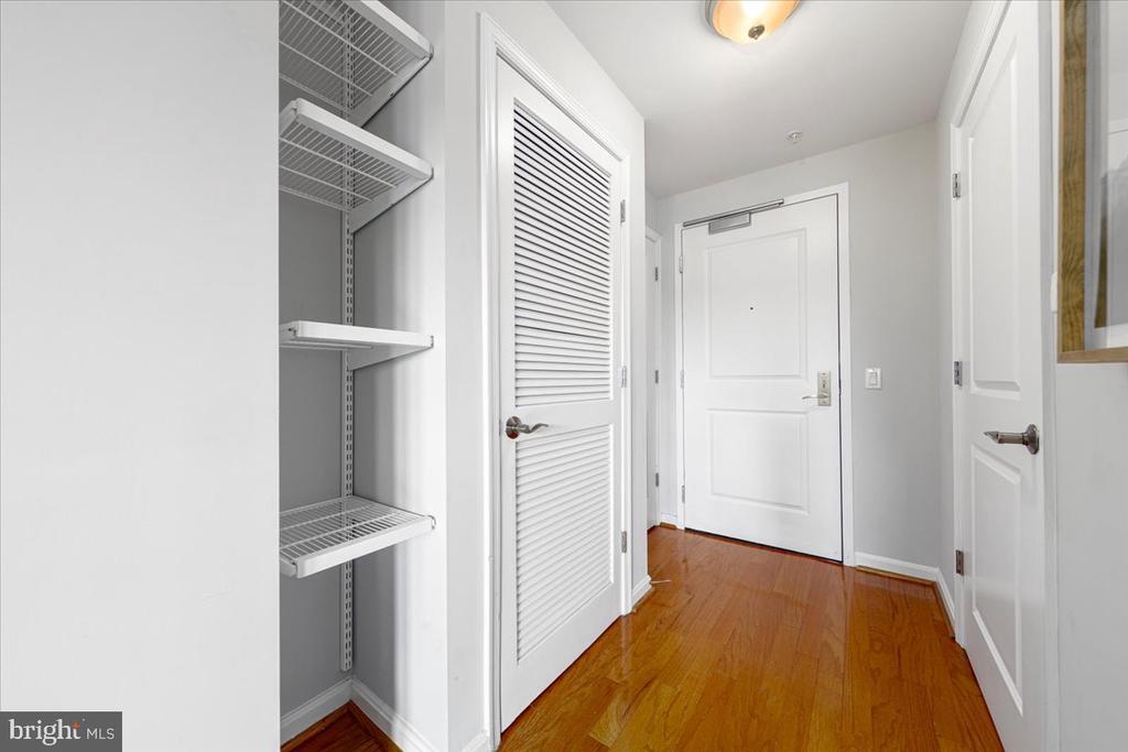 Foto principal - 1390 Kenyon St NW