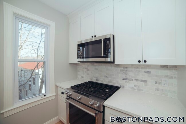 Building Photo - 10 Duffley Ct