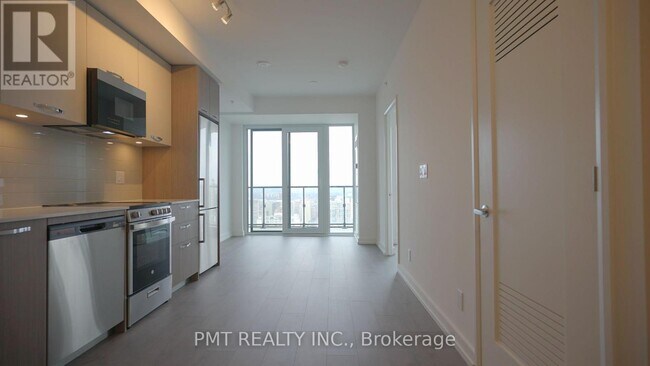 Photo du bâtiment - 75 James St S