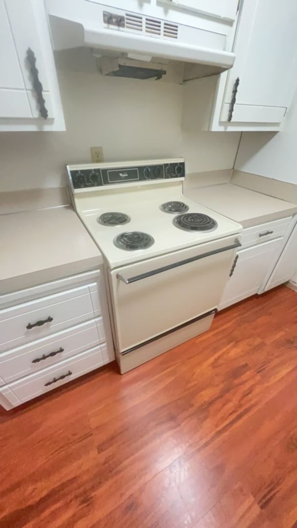 Foto del edificio - 1 Bd 1 Ba - Downtown Port Angeles Ground Floor Unit!!!