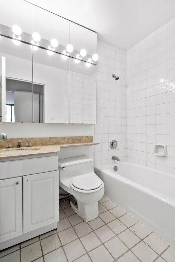 Foto principal - 999 6th Ave