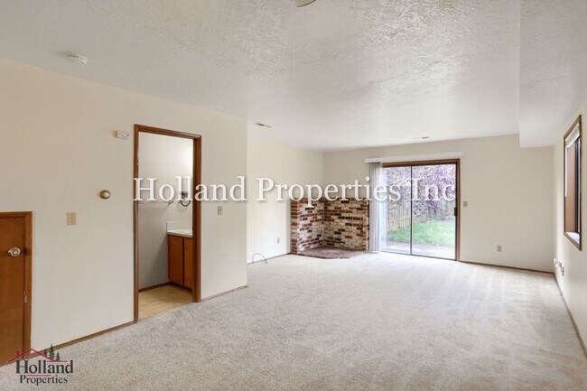 Foto del edificio - 1717/1719 Springbrook Way