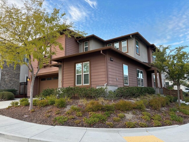 Foto del edificio - 7374 Diamond Mountain Rd
