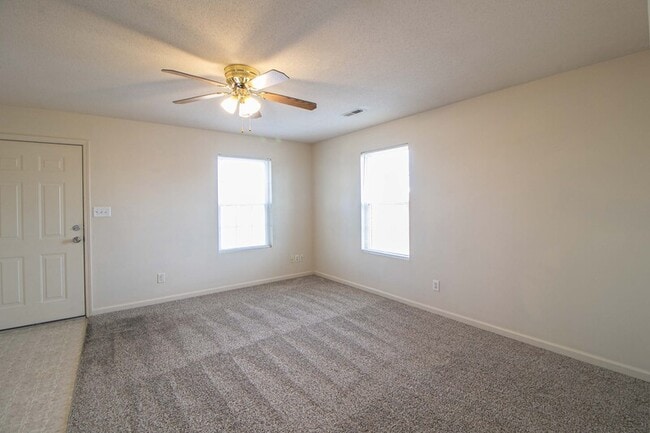 Building Photo - 3292 Tower Dr