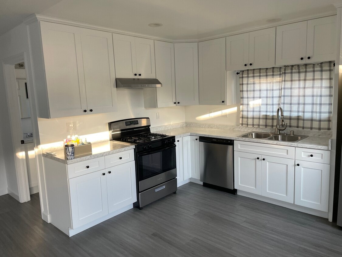 Foto principal - 265 E 69th Way