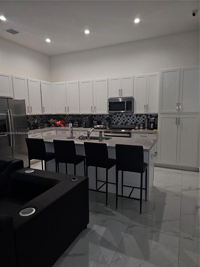 Foto del edificio - 14573 SW 23rd Ter
