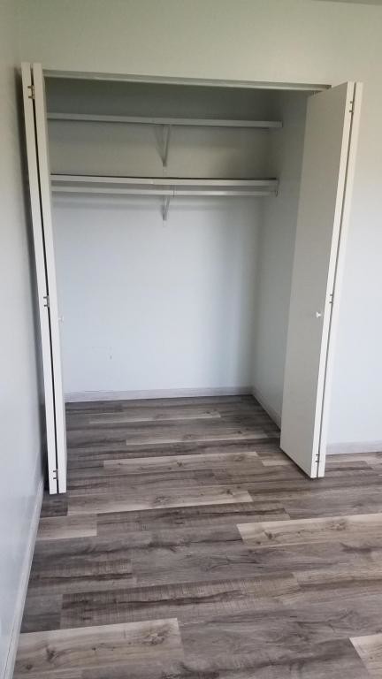 Foto del edificio - 307 W Washington Ave, #204  Howard SD 57349