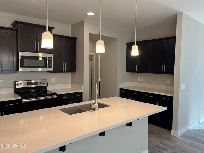 Building Photo - 3865 S 183rd Dr